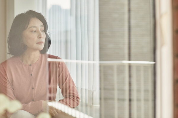 마르고 스트레스 많은 여성 '폐경' 위험(+폐경 전조증상) 마르고 스트레스 많은 여성 '폐경' 위험(+폐경 전조증상)